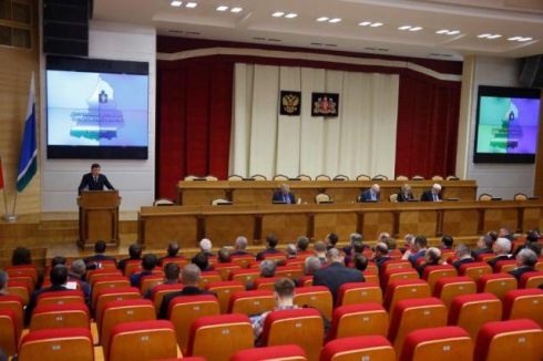 Евгений Куйвашев обозначил несколько направлений для «депутатской вертикали»