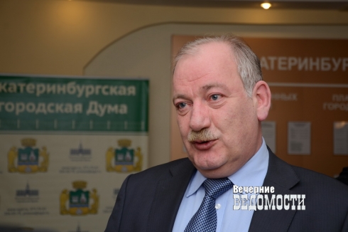 Вечерние слухи. Депутаты и мэры меняют политические флаги Вечерние слухи. Депутаты и мэры меняют политические флаги