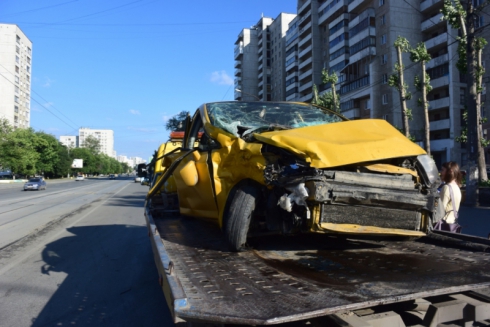 Пять человек пострадали в ДТП на Уралмаше (ФОТО)