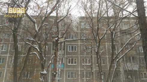 В Екатеринбурге на улице Посадской загорелась квартира с кошкой
