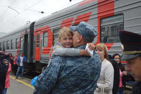 Сотня уральских полицейских и две собаки вернулись после выполнения задания на Северном Кавказе