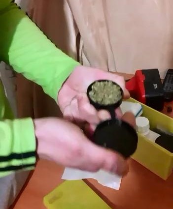 В екатеринбургской квартире обнаружили марихуановую лабораторию В екатеринбургской квартире обнаружили марихуановую лабораторию