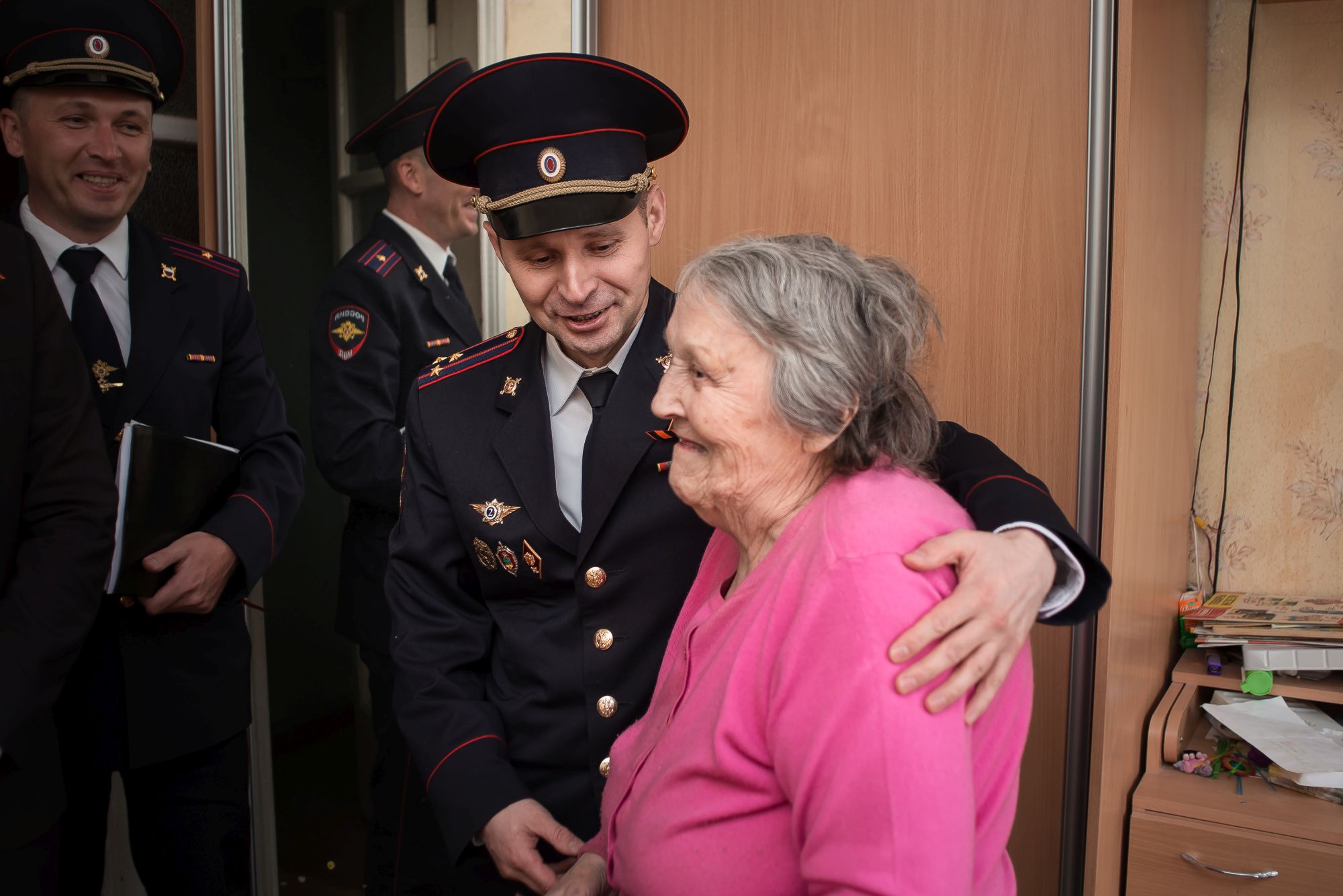 Глава екатеринбургской полиции лично поздравил фронтовиков и тружеников тыла Глава екатеринбургской полиции лично поздравил фронтовиков и тружеников тыла