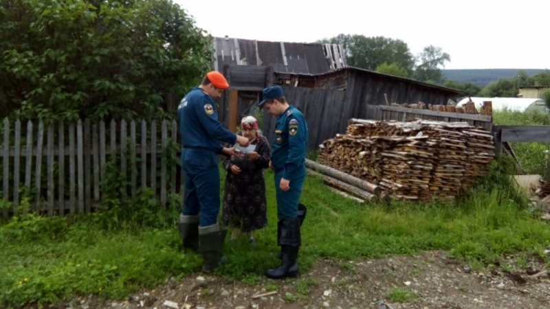 Паводковая обстановка в Ивделе стабилизируется — вода уходит