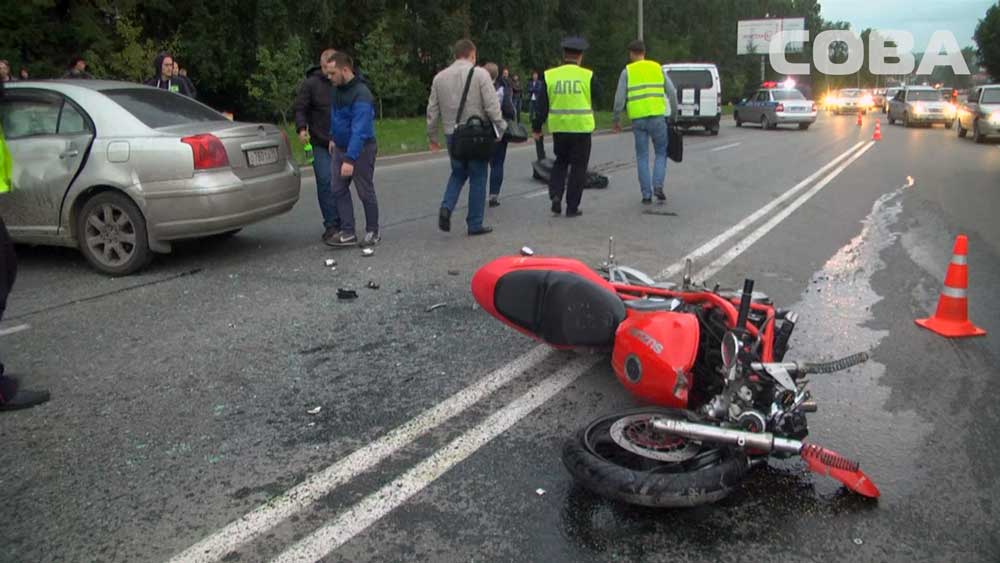 В ДТП на проспекте Космонавтов погиб мотоциклист В ДТП на проспекте Космонавтов погиб мотоциклист