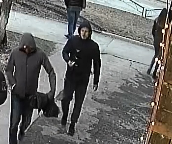 Следственные органы просят жителей опознать лиц, напавших на Дмитрия Полянина Следственные органы просят жителей опознать лиц, напавших на Дмитрия Полянина