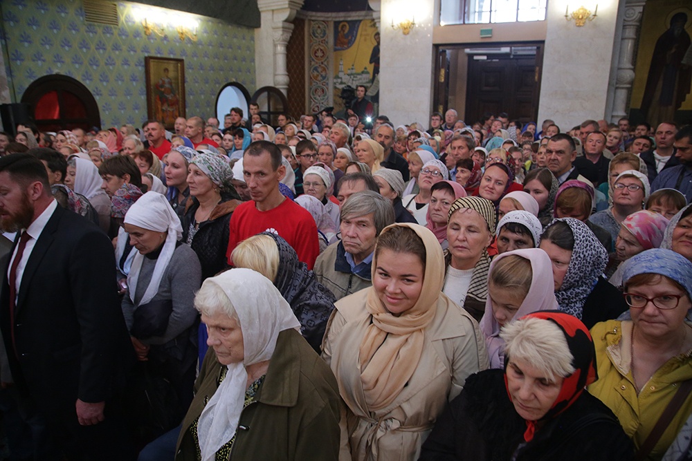 Поклониться мощам святителя Спиридона в Храме на Крови пришли более 9 тысяч человек Поклониться мощам святителя Спиридона в Храме на Крови пришли более 9 тысяч человек