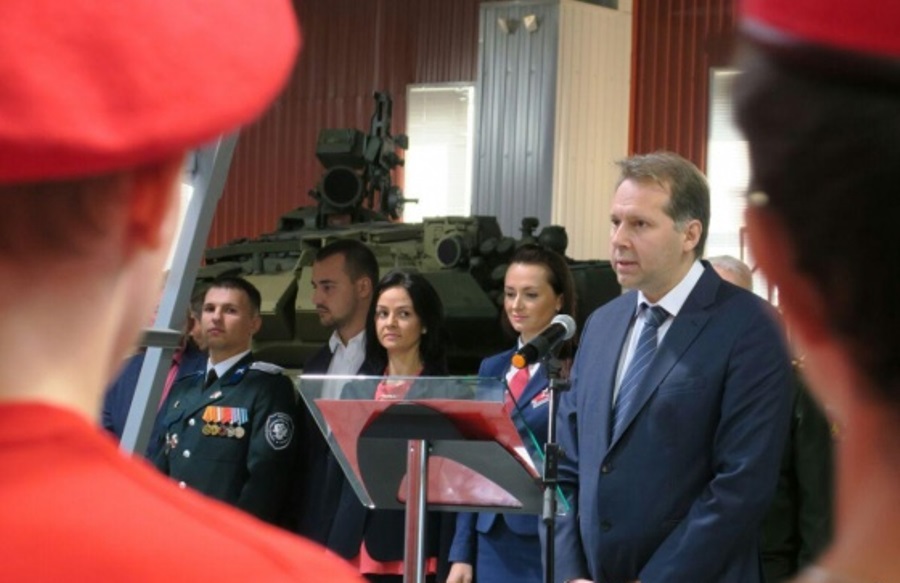 Молодых тагильчан принял в ряды «Юнармии» заместитель Шойгу Молодых тагильчан принял в ряды «Юнармии» заместитель Шойгу