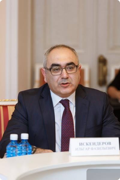 Евгений Куйвашев встретился с генеральным консулом Азербайджана в Екатеринбурге Евгений Куйвашев встретился с генеральным консулом Азербайджана в Екатеринбурге