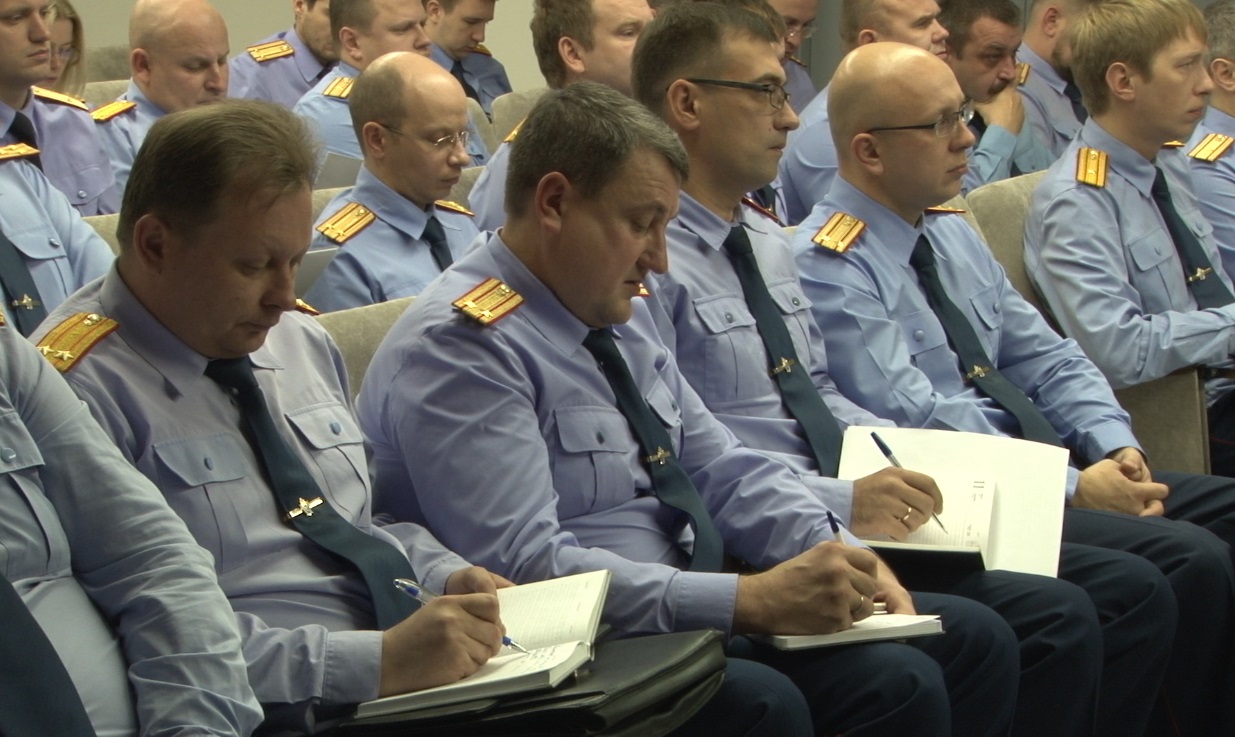 Глава свердловского СУ СКР потребовал усилить профилактику преступлений среди несовершеннолетних Глава свердловского СУ СКР потребовал усилить профилактику преступлений среди несовершеннолетних