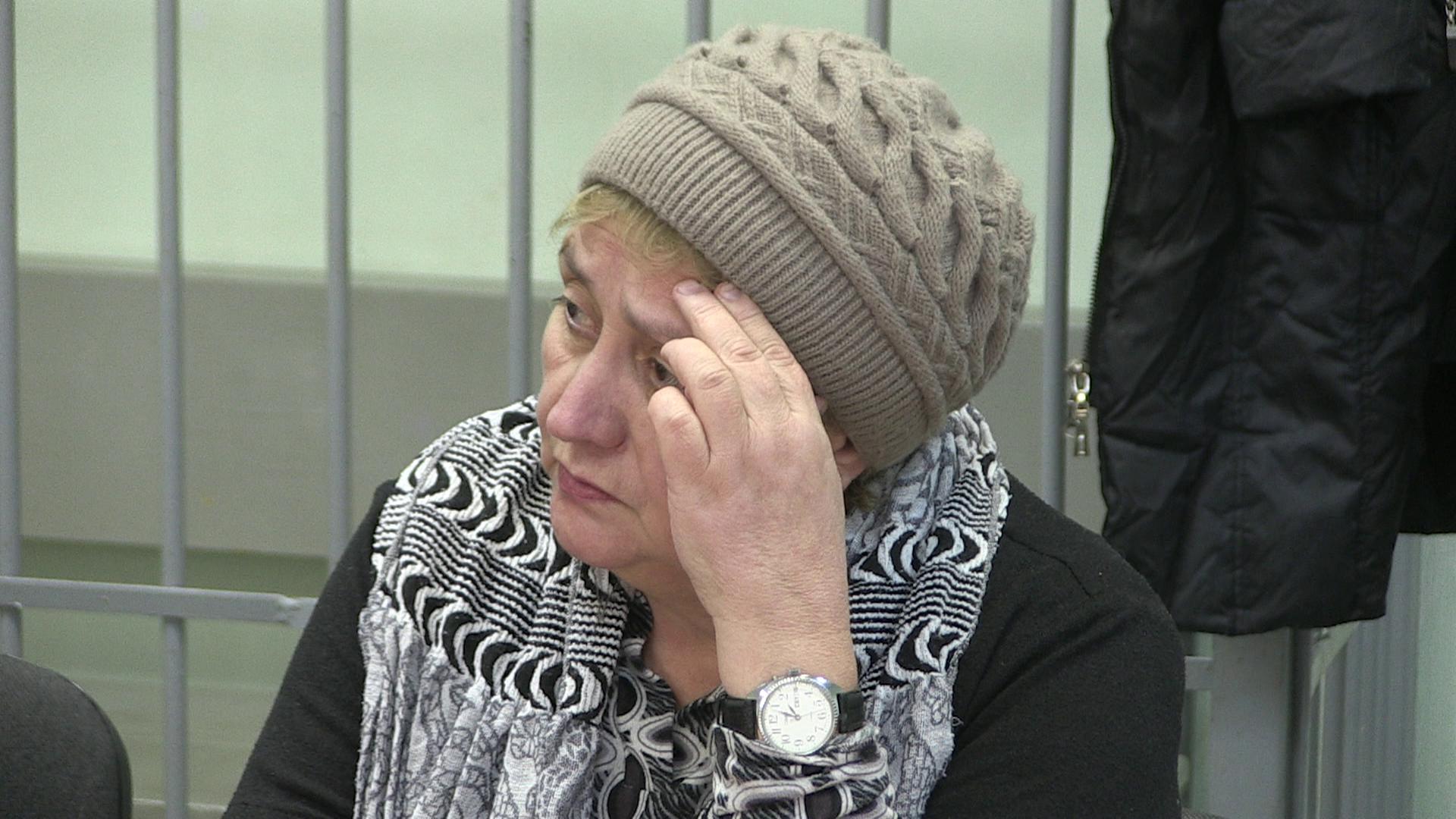 56-летняя екатеринбурженка обманом выманивала деньги у знакомых и получила за это пять лет колонии 56-летняя екатеринбурженка обманом выманивала деньги у знакомых и получила за это пять лет колонии