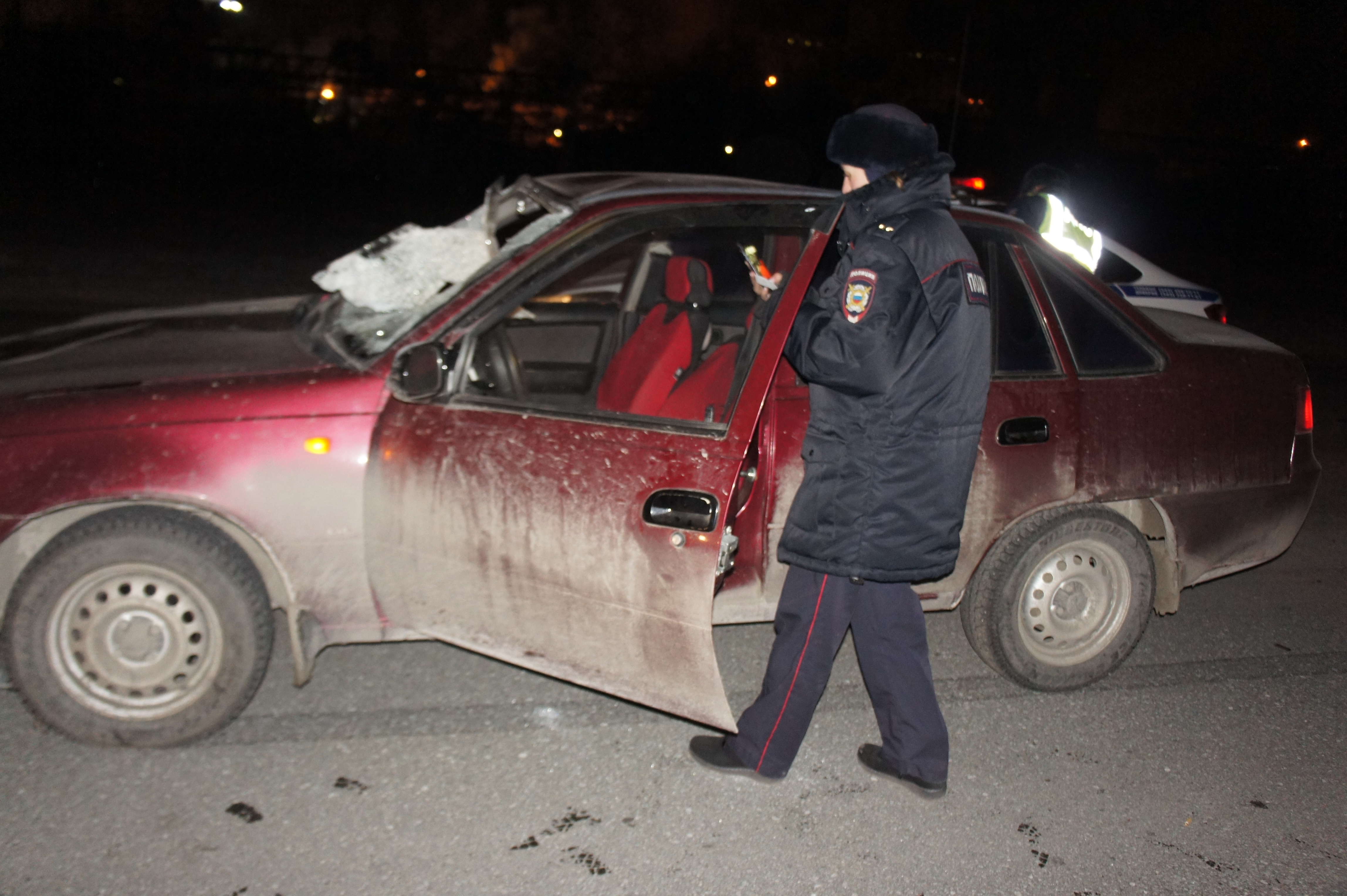 В Нижнем Тагиле под колёсами автомобиля погиб мужчина В Нижнем Тагиле под колёсами автомобиля погиб мужчина