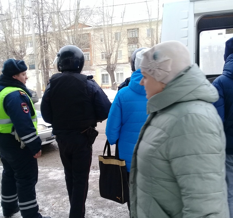 В Каменске-Уральском в салоне автобуса 19-го маршрута произошла резня В Каменске-Уральском в салоне автобуса 19-го маршрута произошла резня