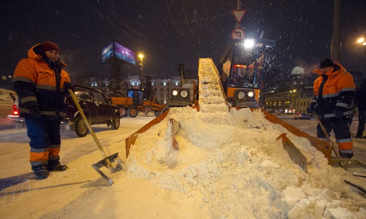 Александр Высокинский вместе со своими замами и главами районов проинспектировал качество уборки улиц Екатеринбурга Александр Высокинский вместе со своими замами и главами районов проинспектировал качество уборки улиц Екатеринбурга