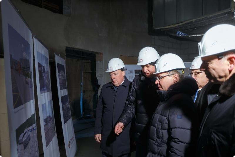 Министр строительства и ЖКХ России осмотрел строящийся в Екатеринбурге конгресс-центр Министр строительства и ЖКХ России осмотрел строящийся в Екатеринбурге конгресс-центр