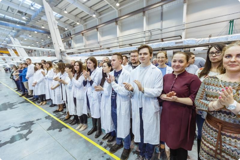 Цех по производству самолетов L-410 открыт в «Титановой долине» Цех по производству самолетов L-410 открыт в «Титановой долине»