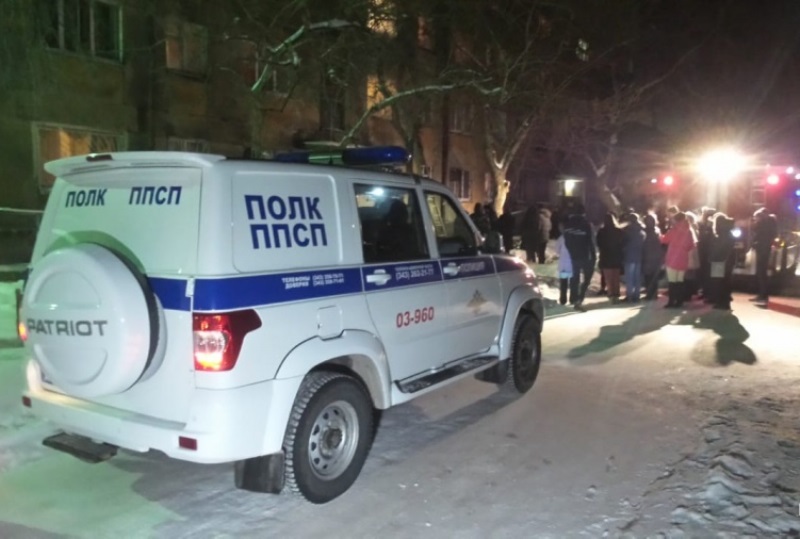 В Екатеринбурге мужчина факелом поджёг коммунальную квартиру В Екатеринбурге мужчина факелом поджёг коммунальную квартиру