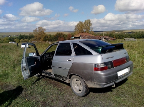 Уральцу грозит срок за нападение с ножом на полицейского