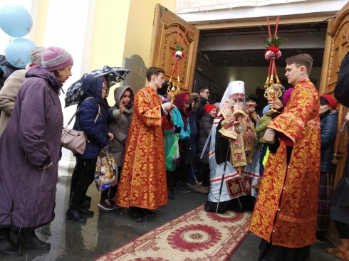 20 тысяч человек прошли пасхальным крестным ходом в Екатеринбурге