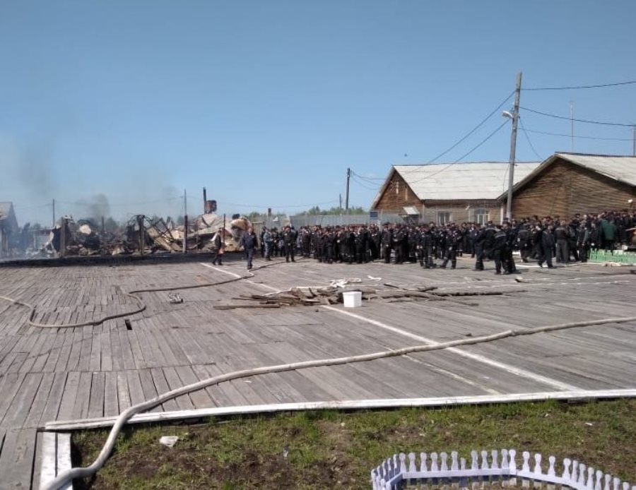 Пожар в исправительной колонии в Свердловской области потушили Пожар в исправительной колонии в Свердловской области потушили