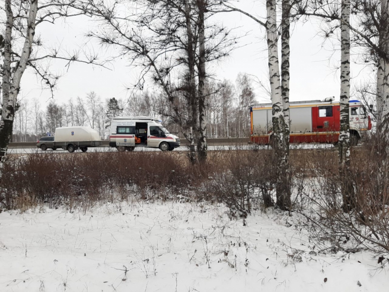 В Екатеринбурге рыбак провалился под лед