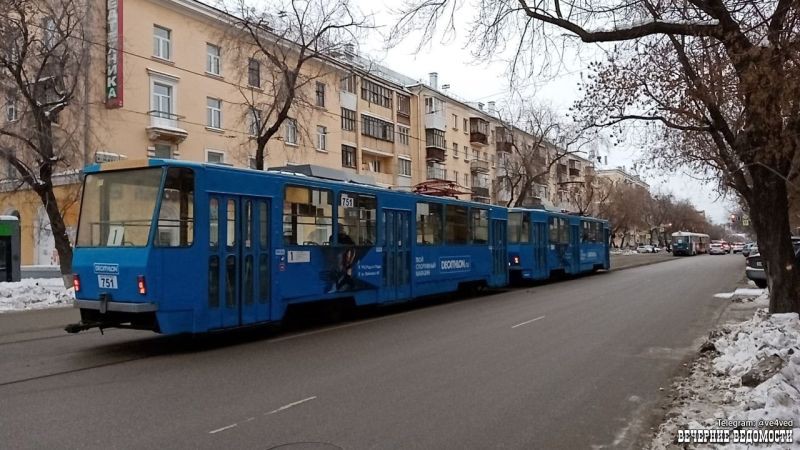 Из-за ДТП в Екатеринбурге оказалось парализовано движение трамваев по улице 8 Марта