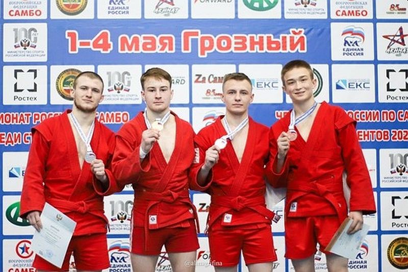 Спортсмены КС УГМК завоевали сразу восемь медалей на студенческом чемпионате России по самбо
